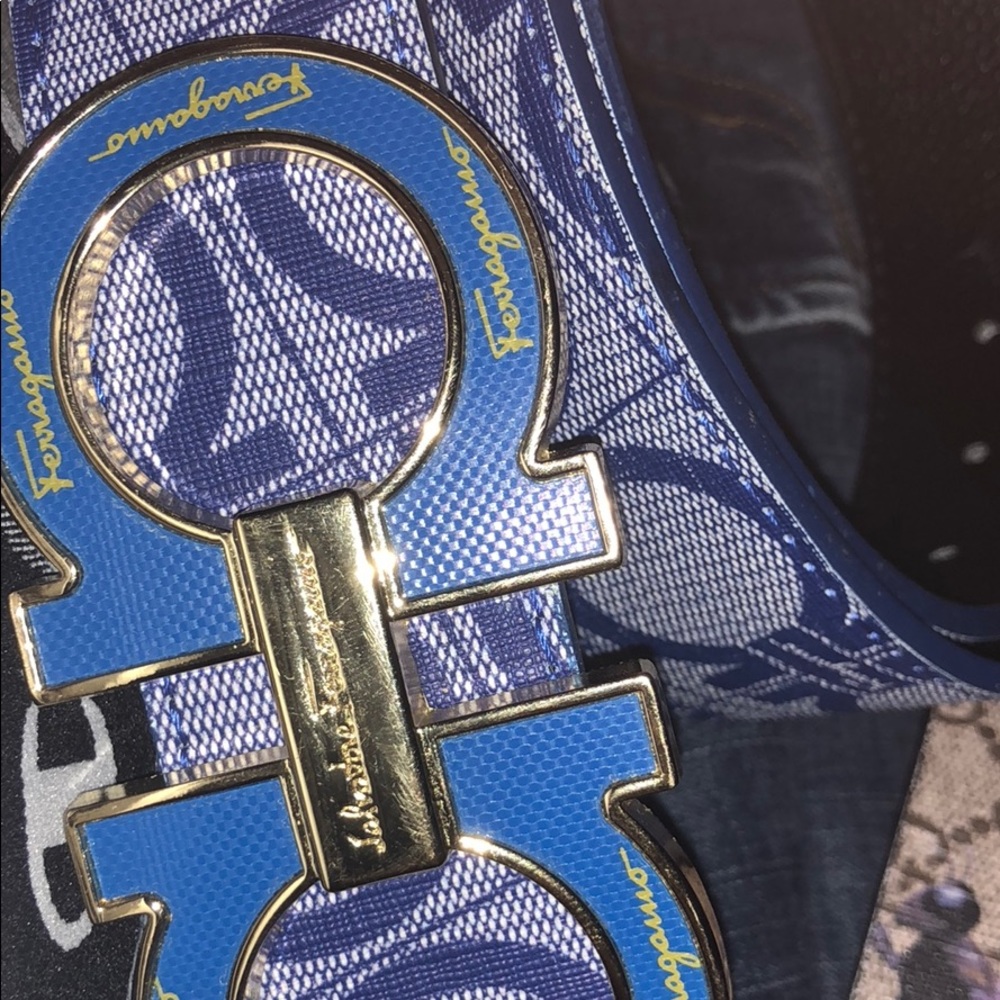 Blue Ferragamo belt, perfect condition